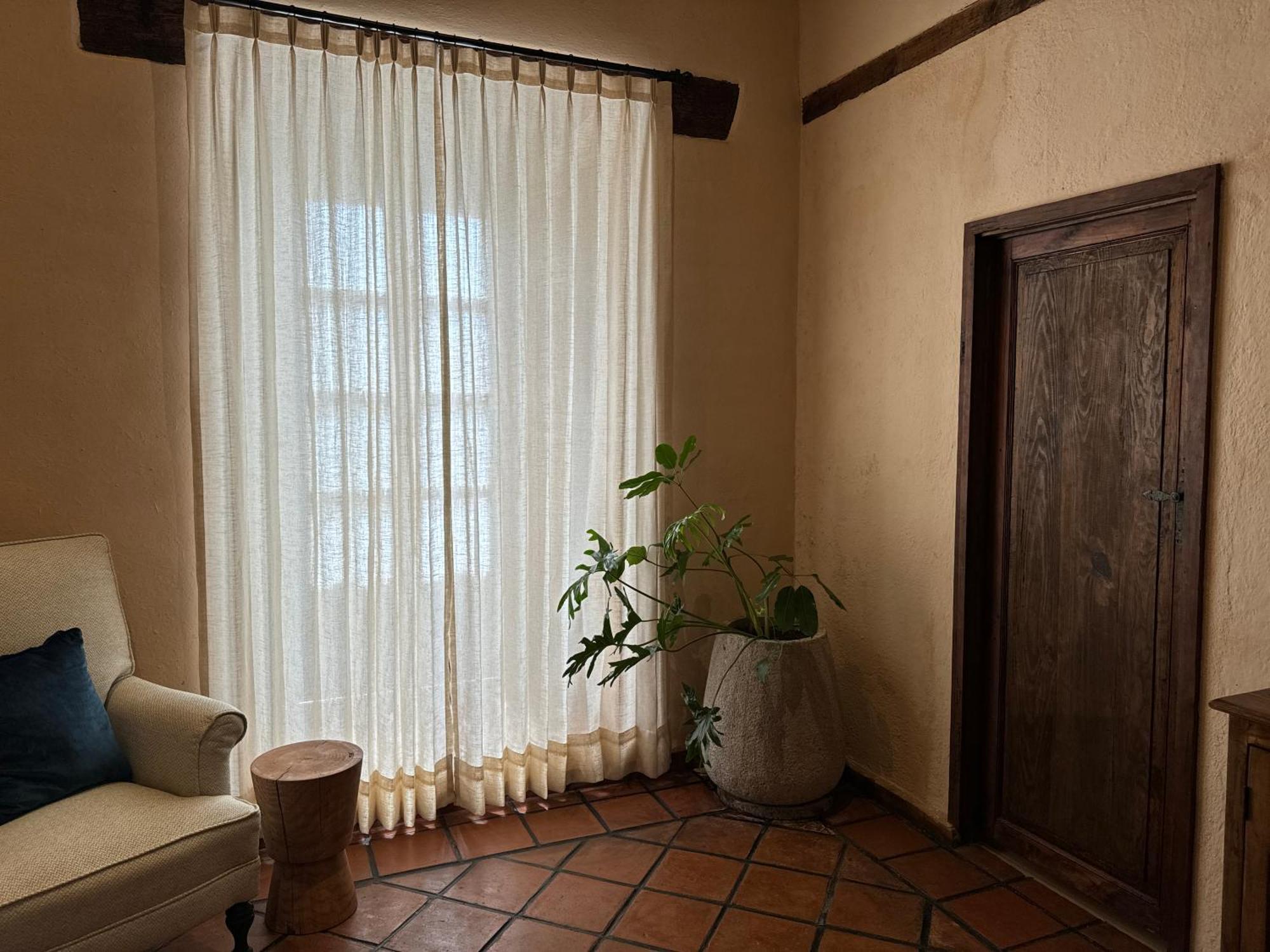 Hotel Ibarra 14 パツクアロ エクステリア 写真